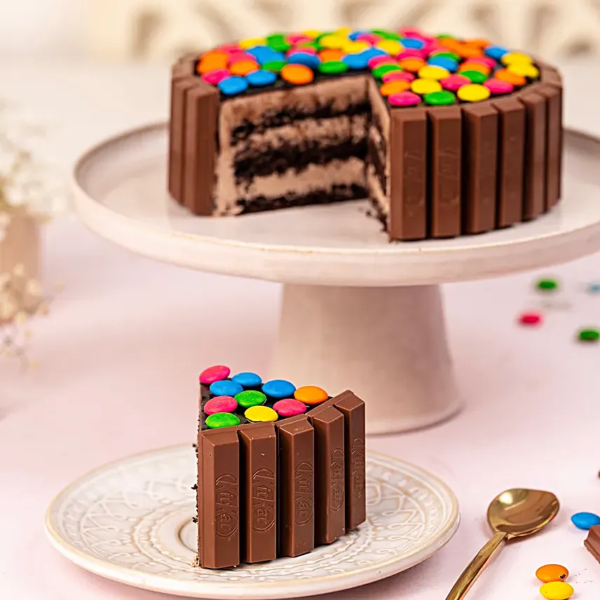 Kit Kat Chocolate Cake - Image 3